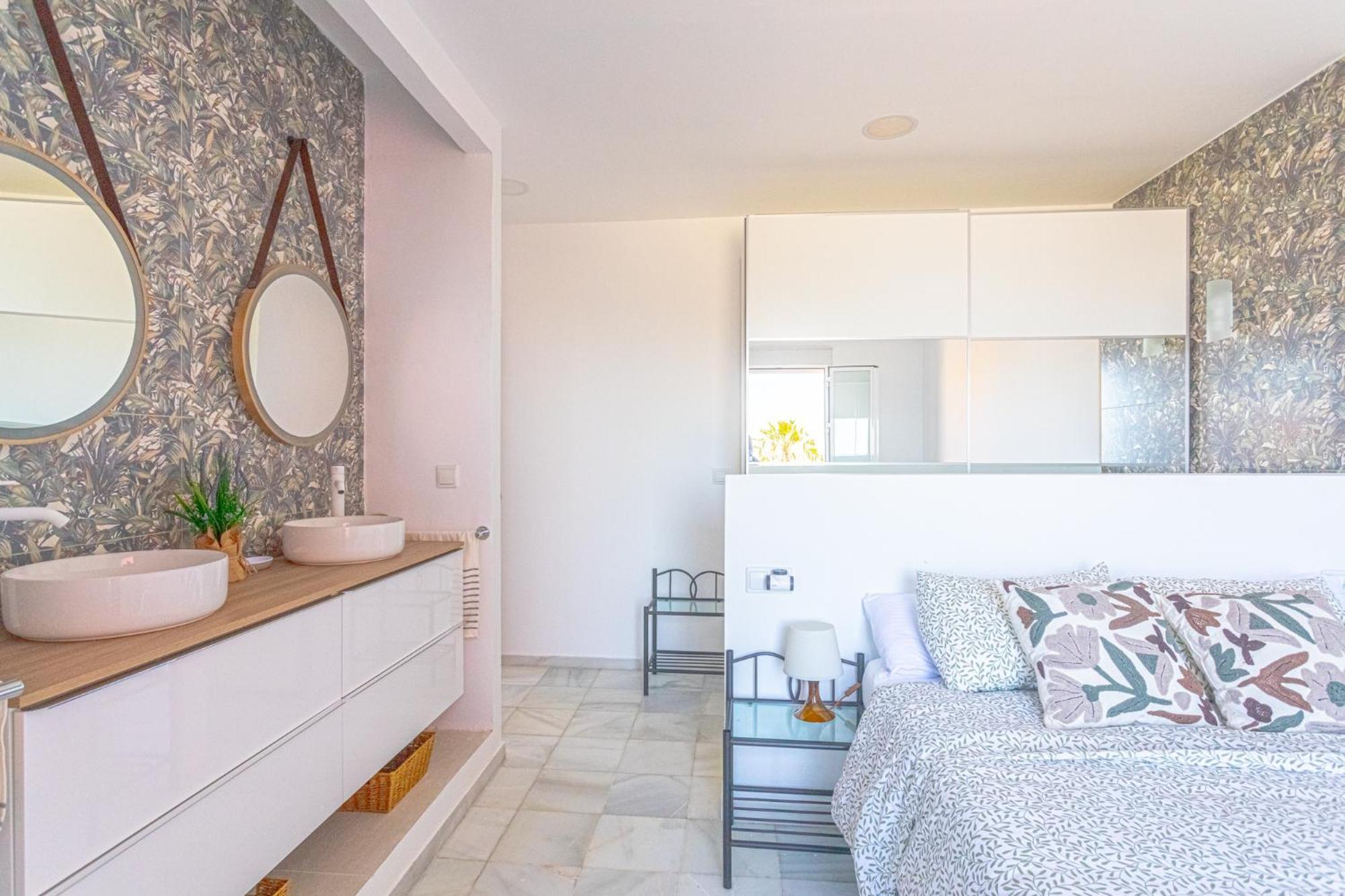 Wehostcostaluz-Maison Zen Au Bord De Mer Villa Ел Пуерто де Санта Мария Екстериор снимка